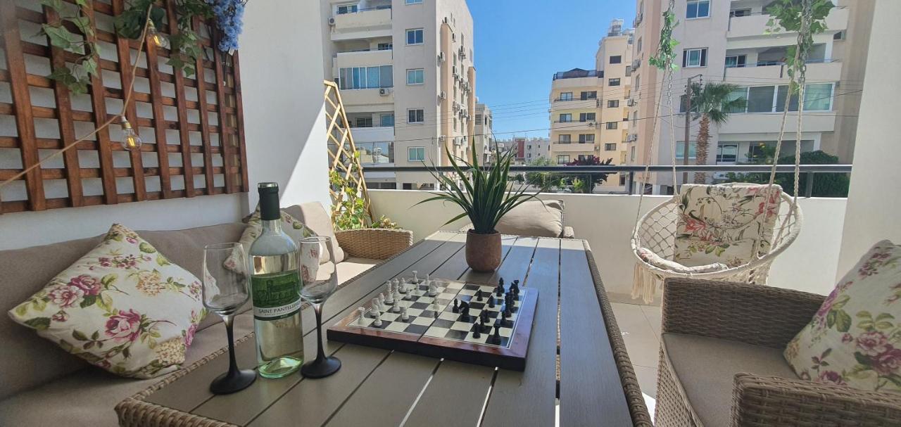Stefaris "Koutsou Court 105" Apartman Lárnaka Kültér fotó