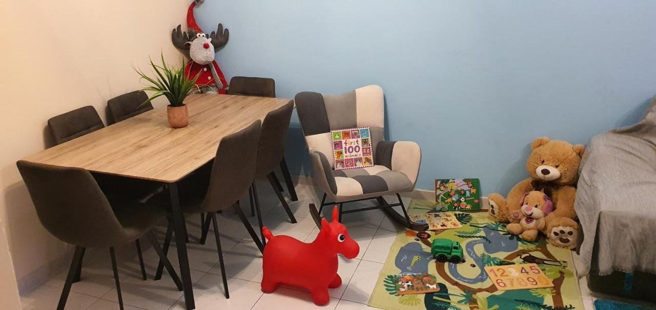 Stefaris "Koutsou Court 105" Apartman Lárnaka Kültér fotó