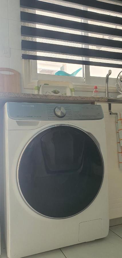 Stefaris "Koutsou Court 105" Apartman Lárnaka Kültér fotó