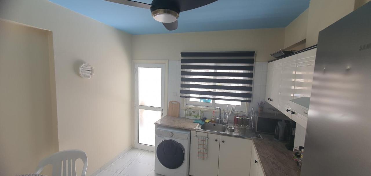 Stefaris "Koutsou Court 105" Apartman Lárnaka Kültér fotó