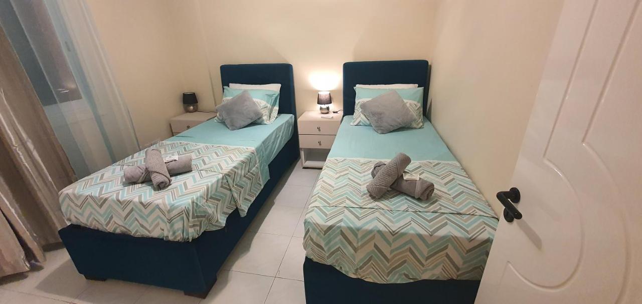 Stefaris "Koutsou Court 105" Apartman Lárnaka Kültér fotó